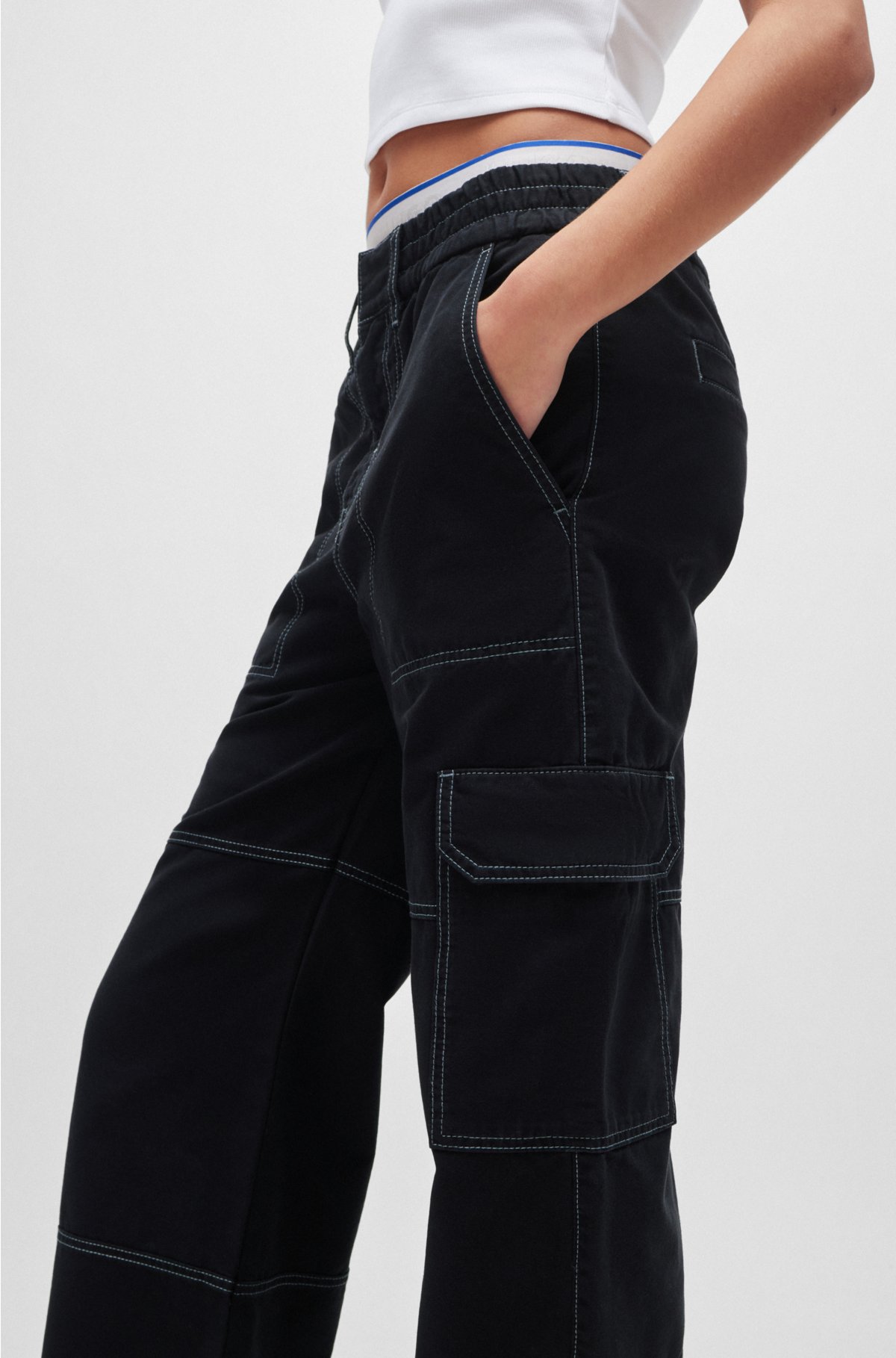 Relaxed-fit cargo trousers in cotton, Black