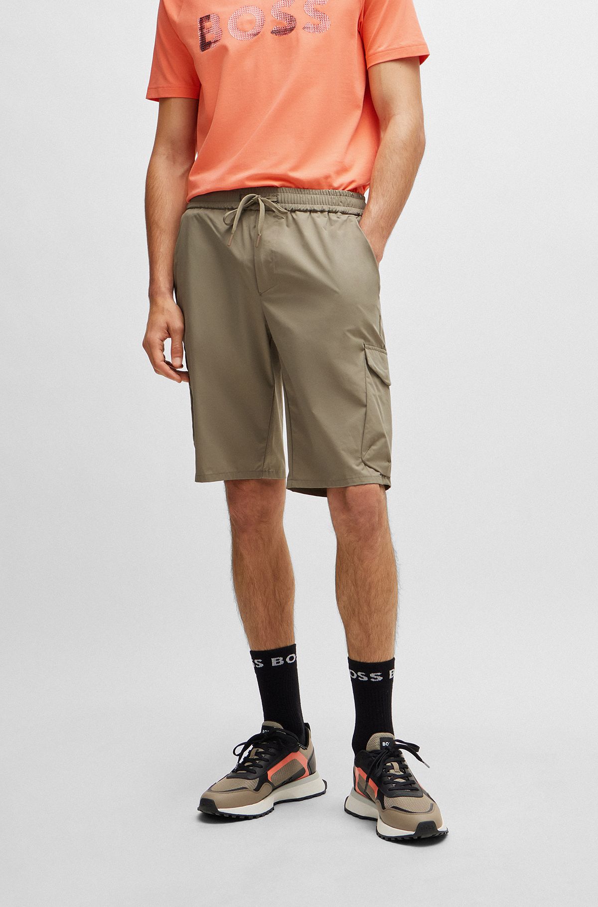 Tapered-fit shorts in easy-iron quick-dry poplin, Light Green