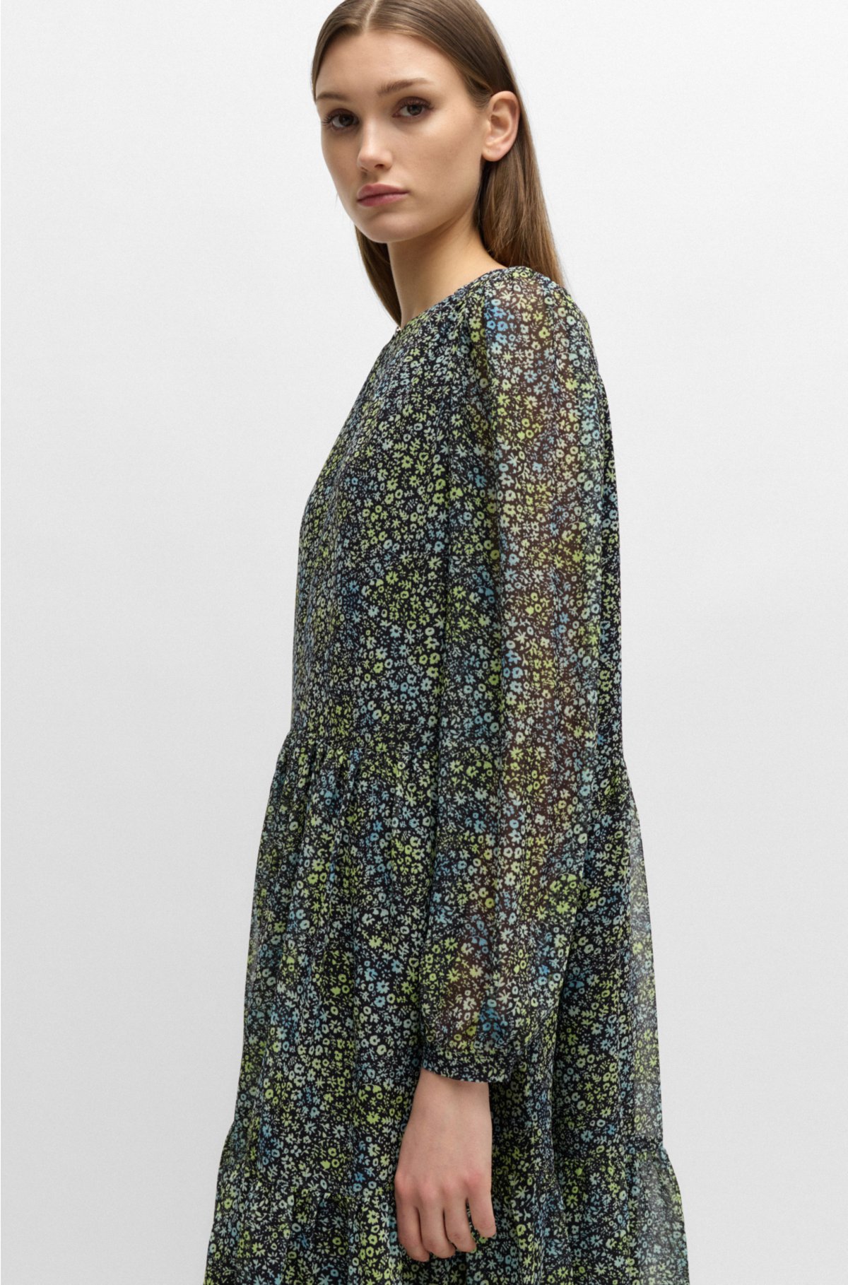 Crepe-Georgette long-sleeved dress with seasonal print, Patterned