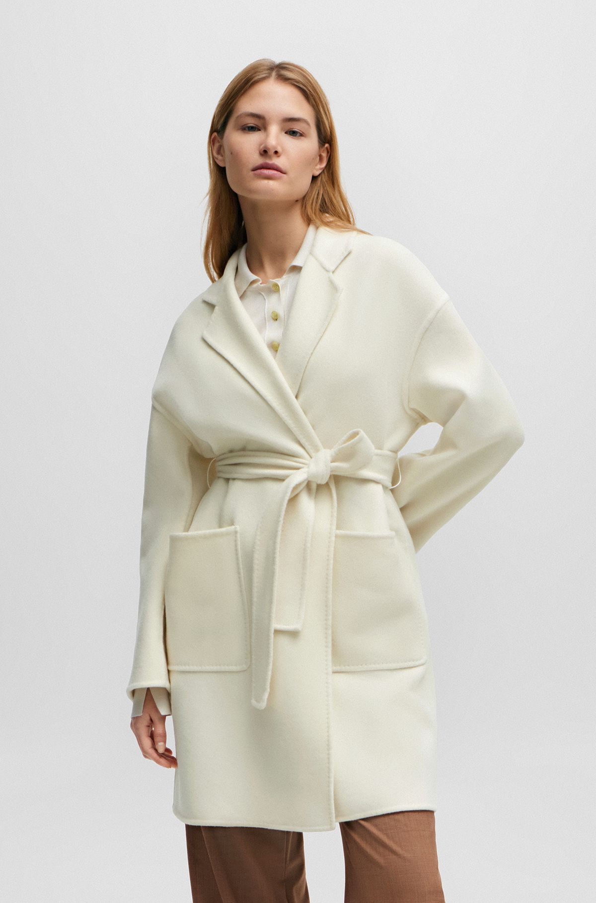 Abrigo con cinturón en lana virgen y cashmere, Blanco