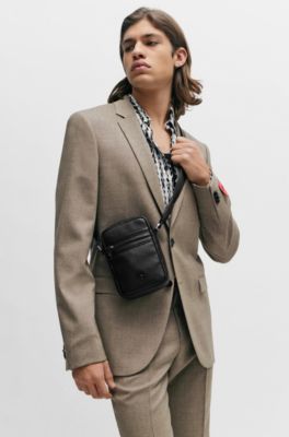 HUGO - フェイクレザー レポーターバッグ スタックロゴ 