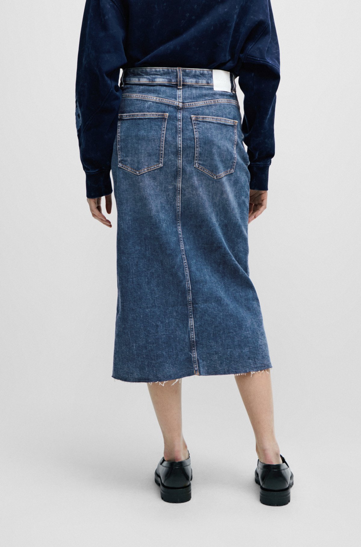 Slim-fit midi skirt in stretch denim, Light Blue