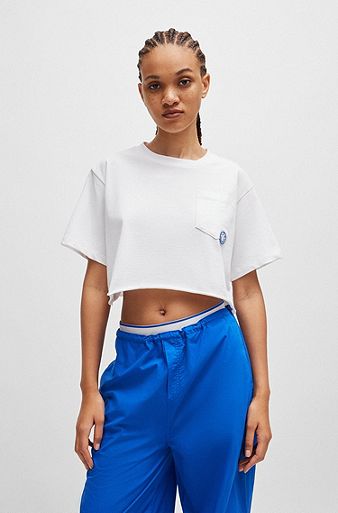 Relaxed-Fit T-Shirt in Cropped-Länge mit Logo-Aufnäher, Weiß