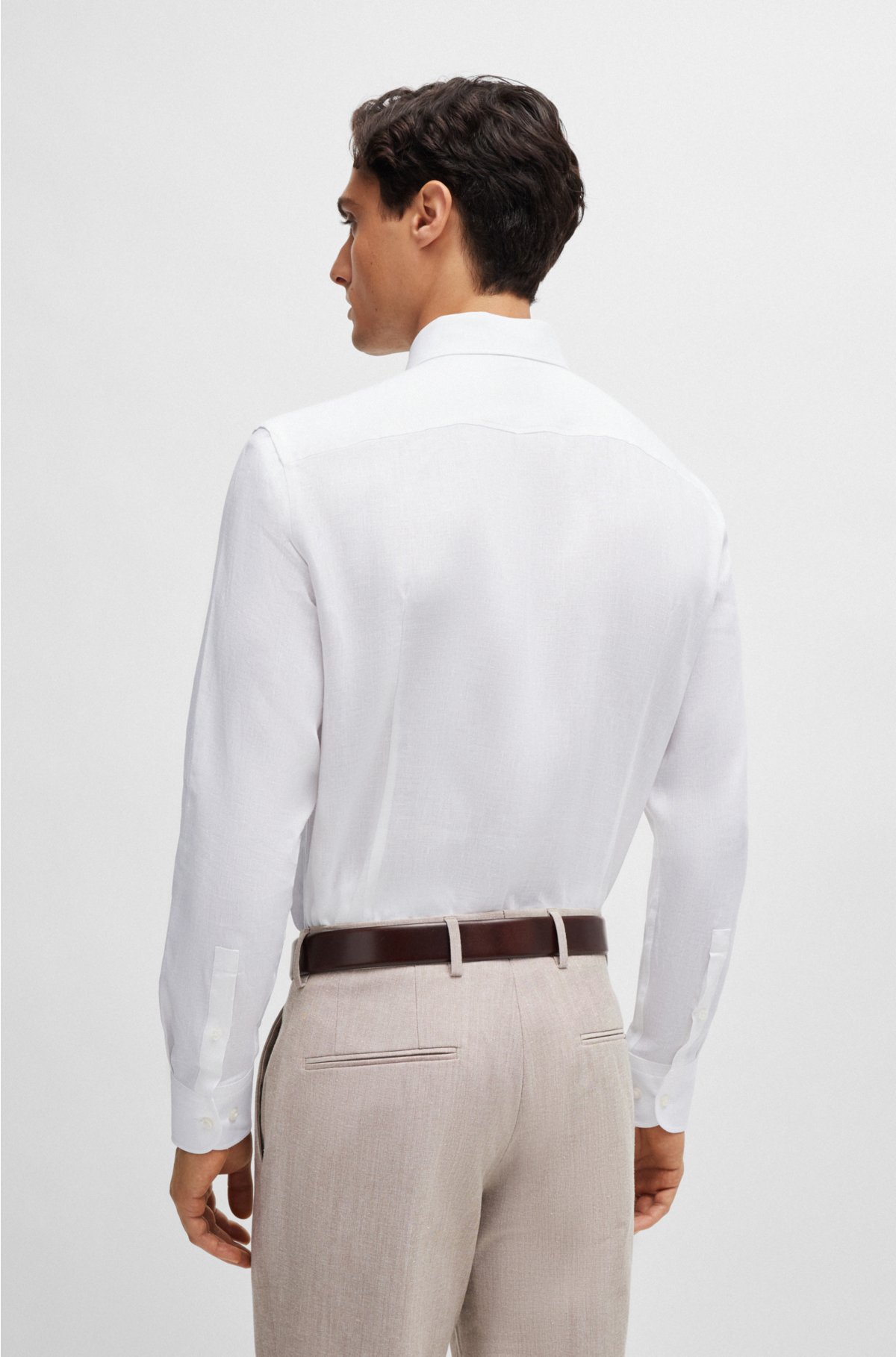 Slim-fit shirt in linen with spread collar, White