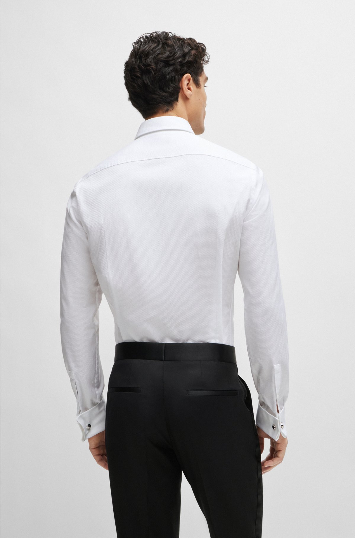 Slim-fit shirt in structured cotton with spread collar, White