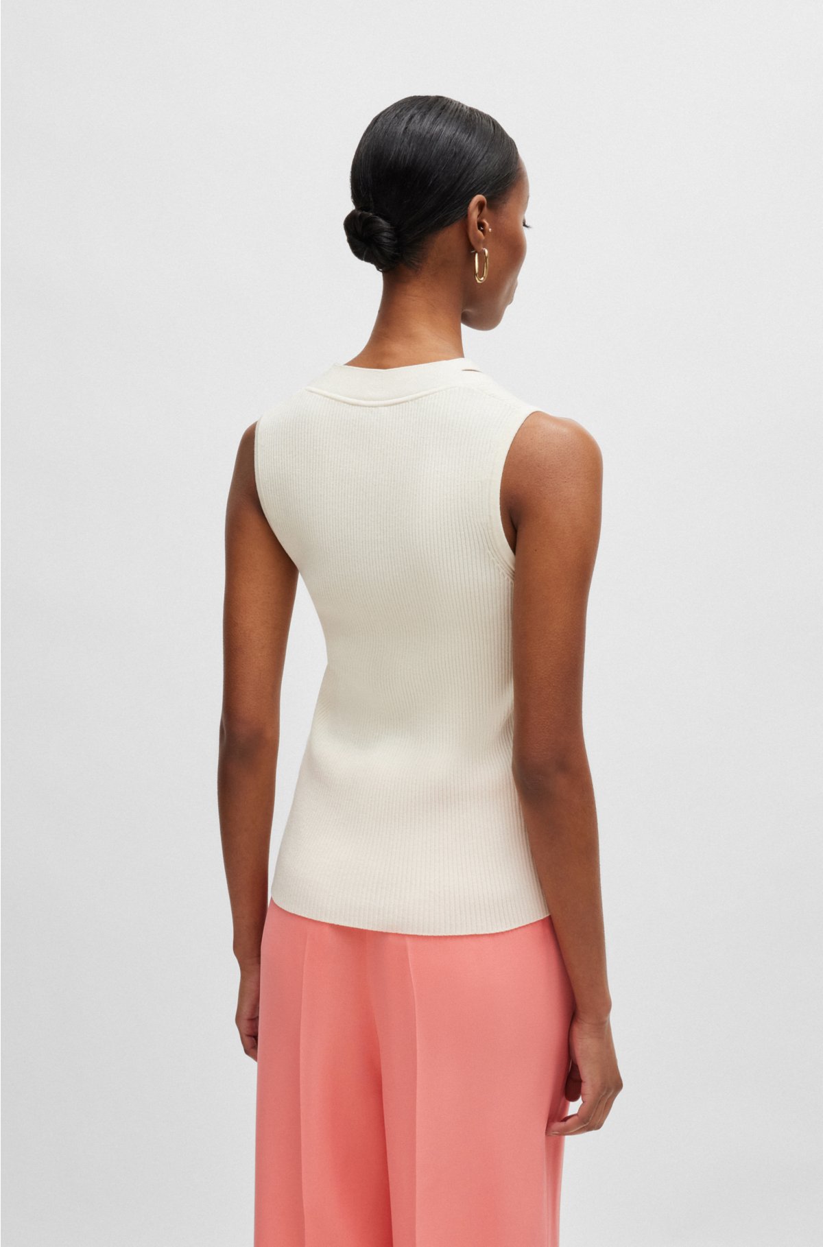 Sleeveless knitted top with cut-out details, Natural