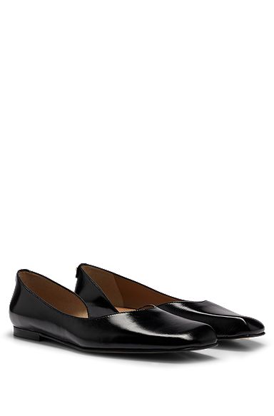 Ballerina flats in leather with asymmetric design, Black