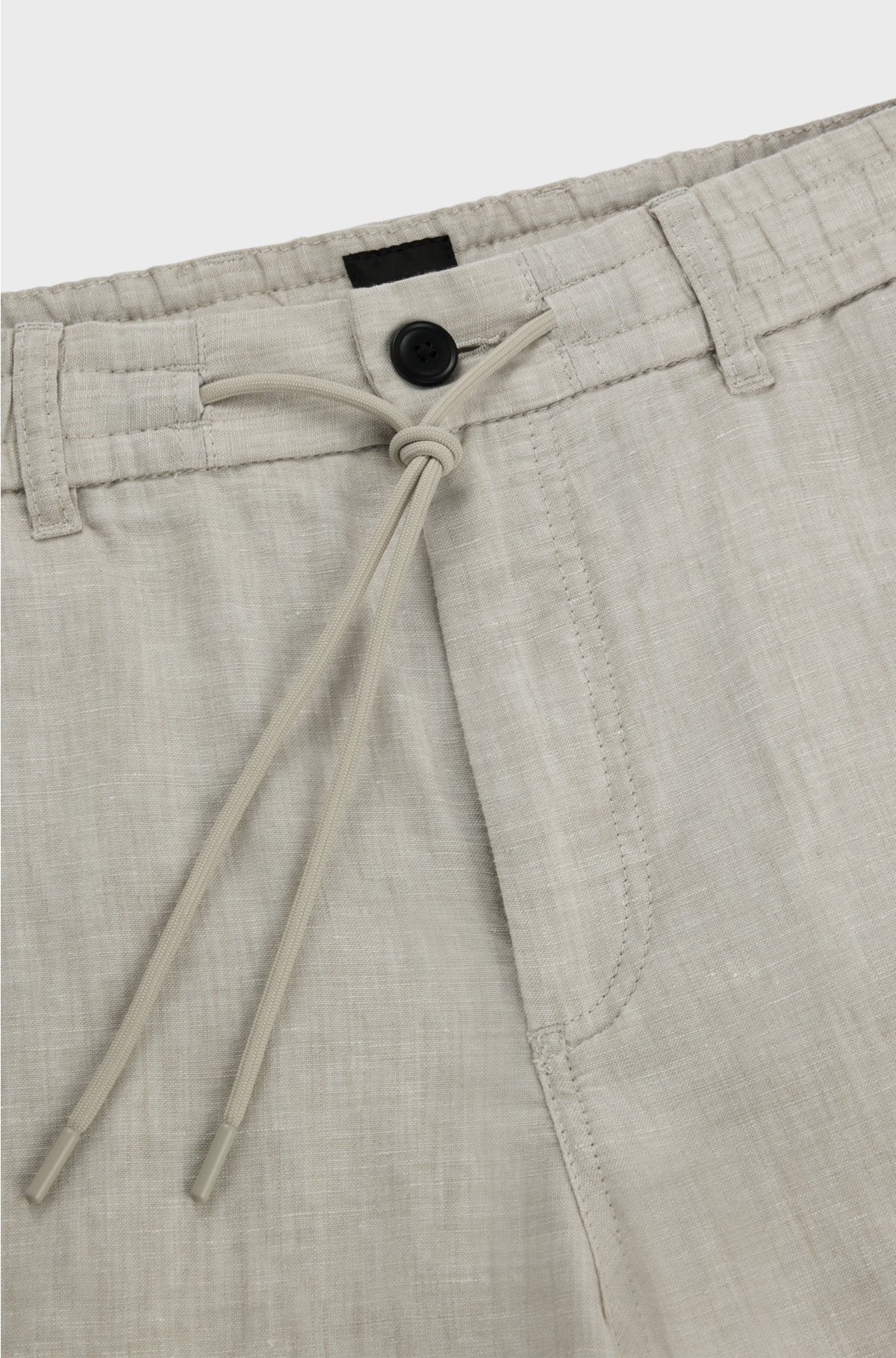 Tapered-fit shorts in a linen blend, Light Beige