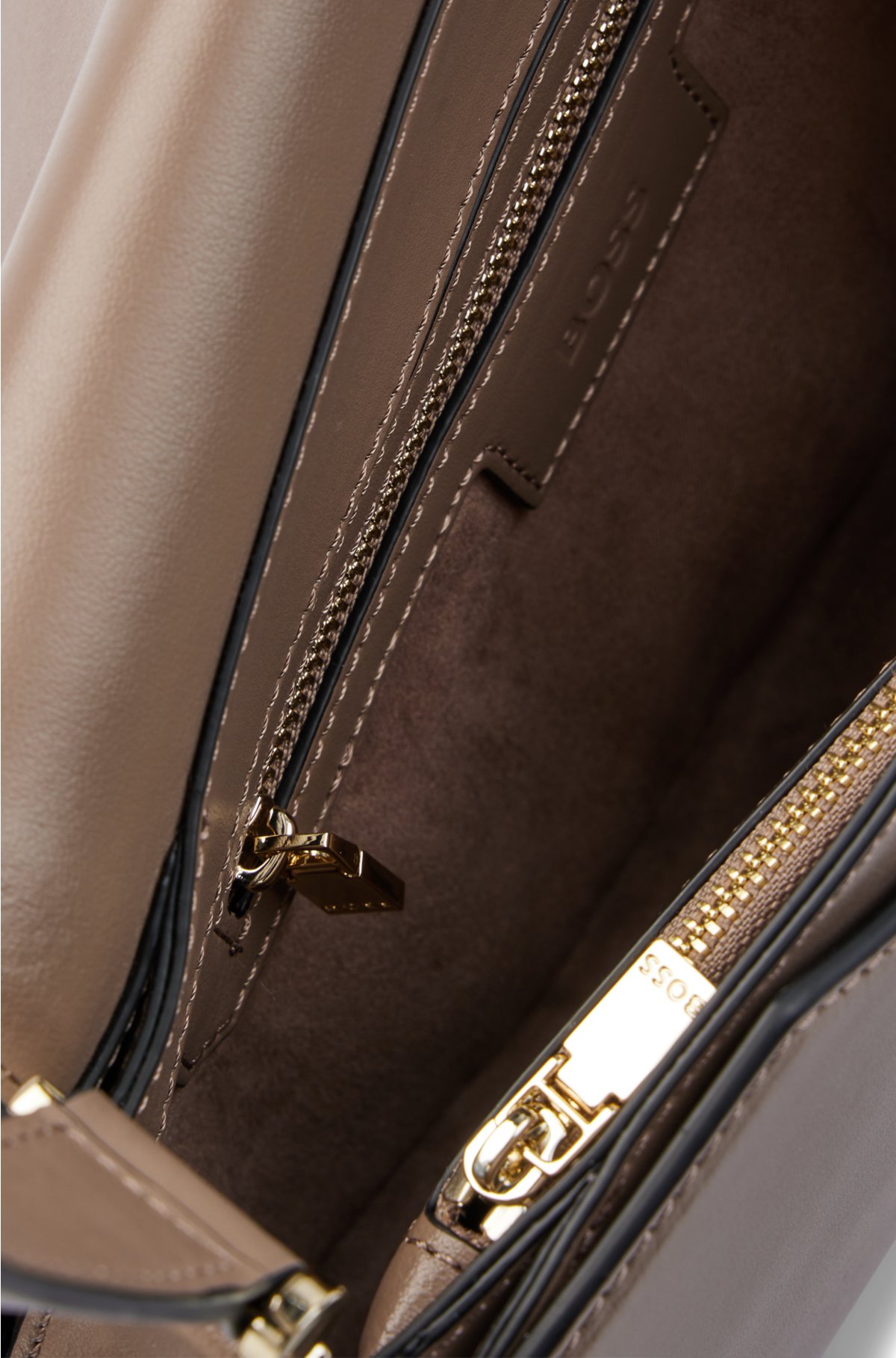 Leather shoulder bag with branded hardware, Beige