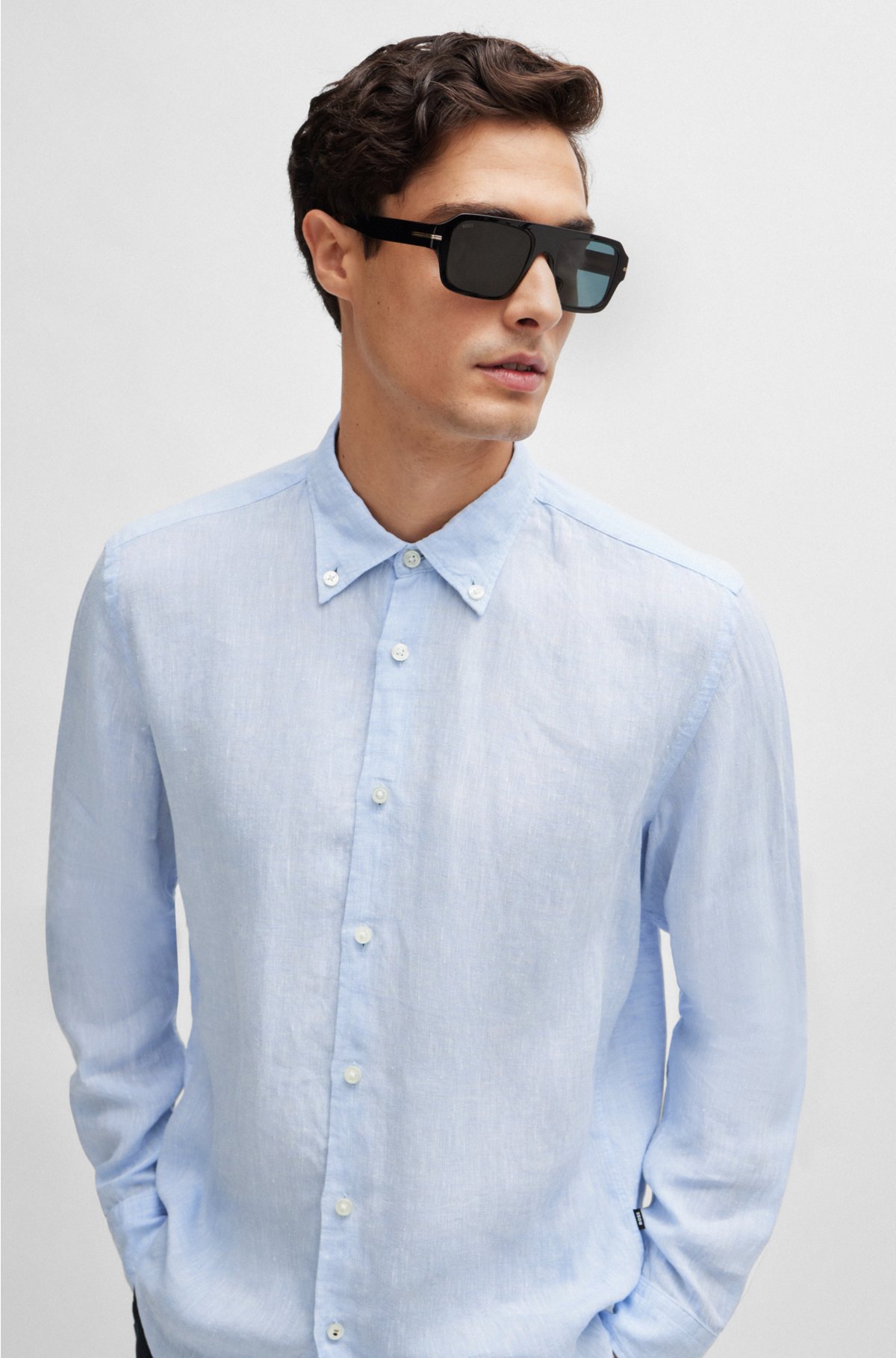 Regular-fit linen shirt with button-down collar, Light Blue
