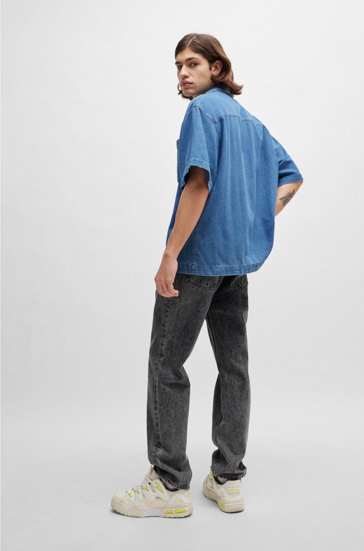 Oversized-fit short-sleeved shirt in blue cotton denim, Light Blue