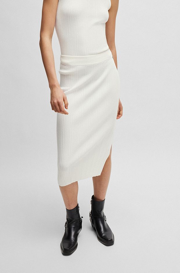 Slim-fit tube skirt with irregular ribbed structure, White