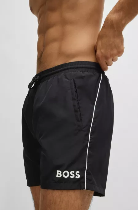 Quick-drying swim shorts with contrast details