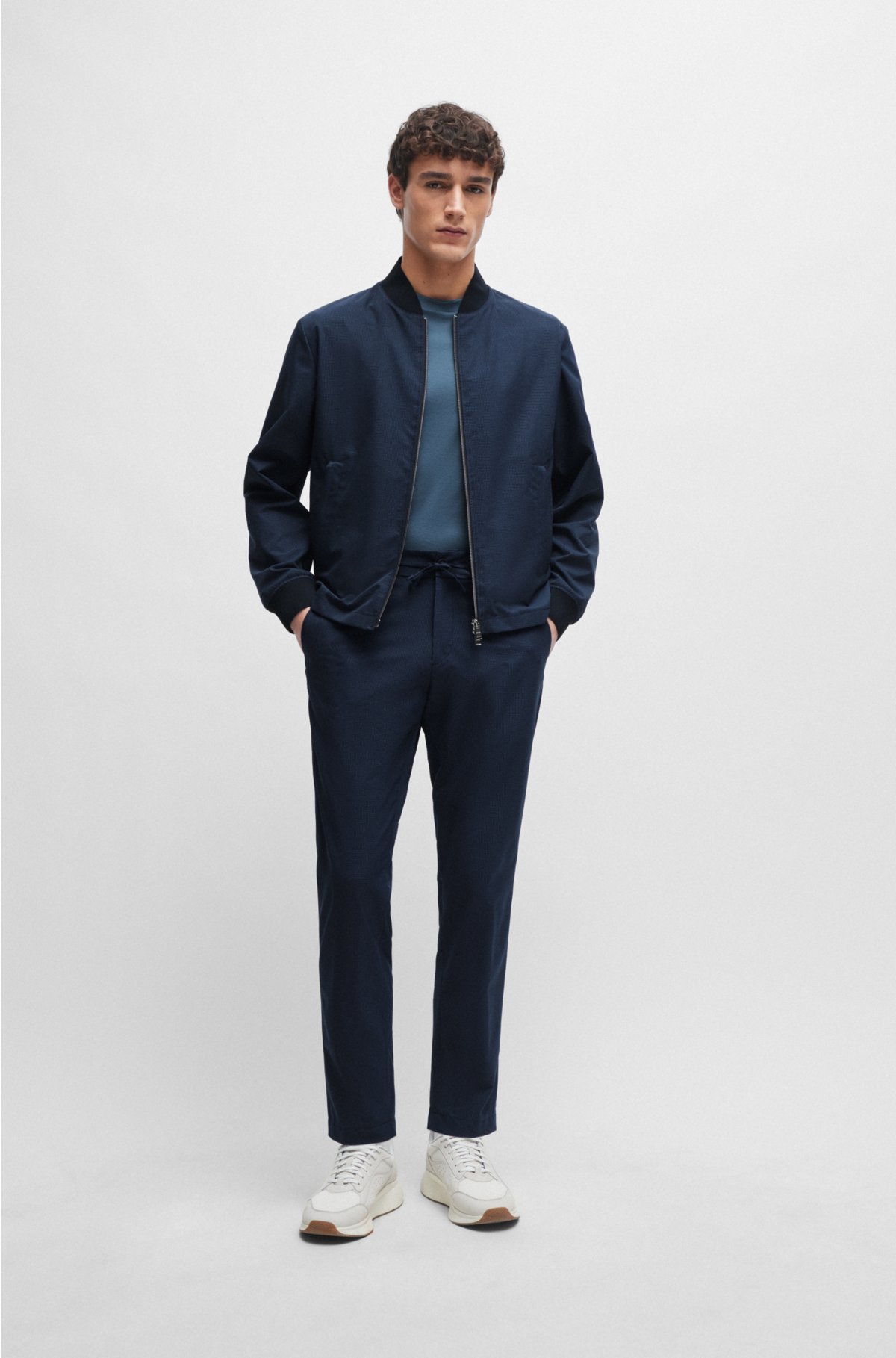 Slim-fit trousers in wrinkle-resistant mesh, Dark Blue