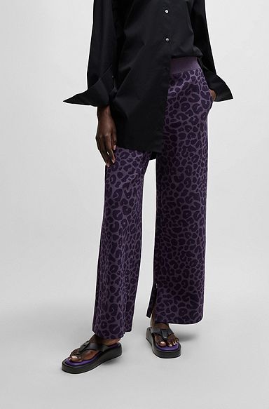 NAOMI x BOSS-tracksuit-bukser med leopardmønster i bomuldsblanding, Mørklilla
