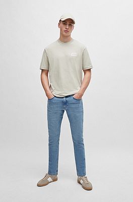 Light blue t sales shirt with jeans