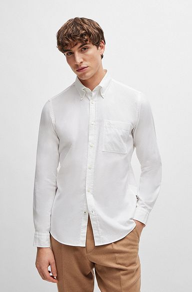 Chemise Slim Fit en coton Oxford, avec col à pointes boutonnées, Blanc