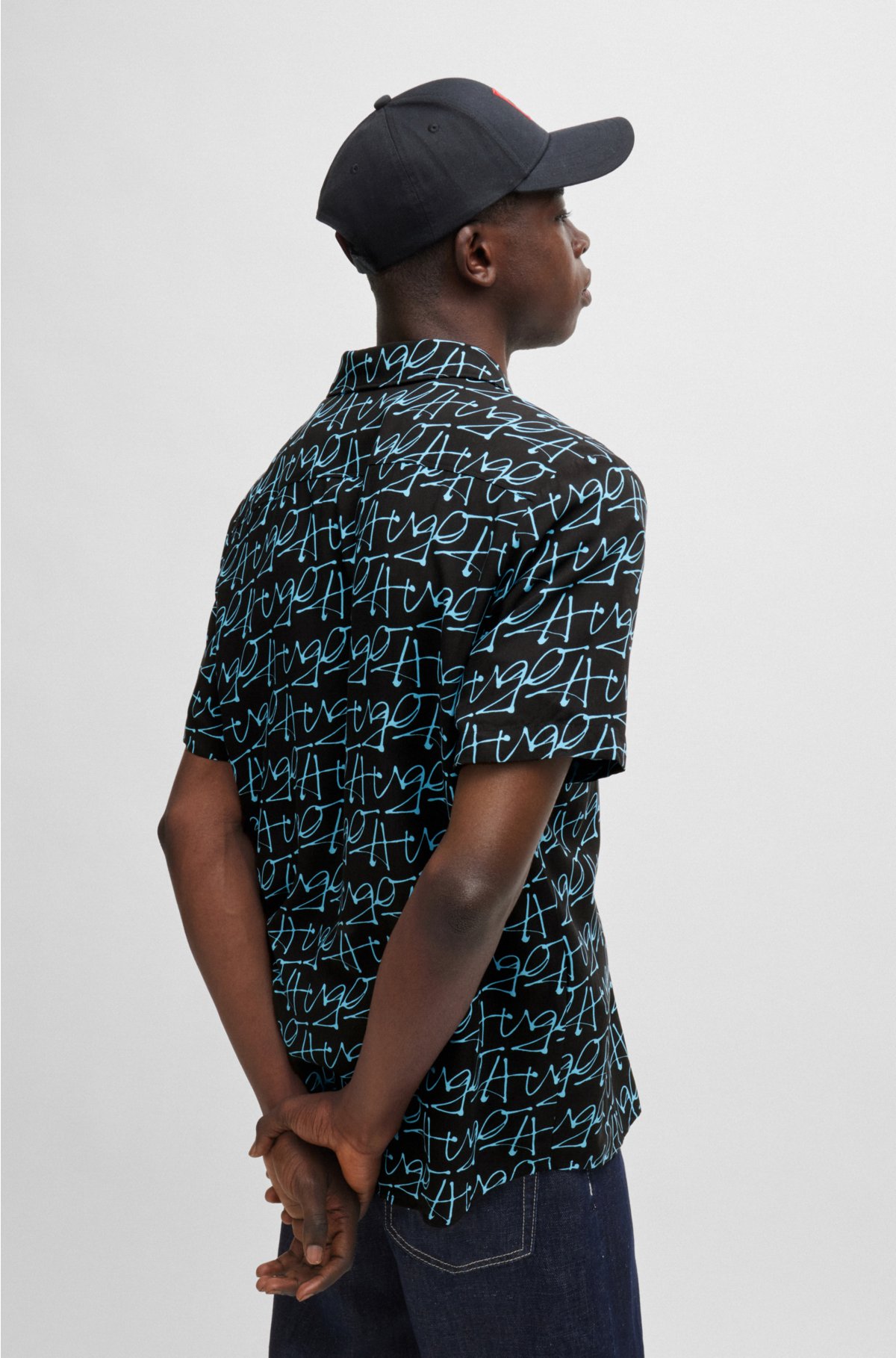 Relaxed-fit short-sleeved shirt with seasonal print, Black Patterned