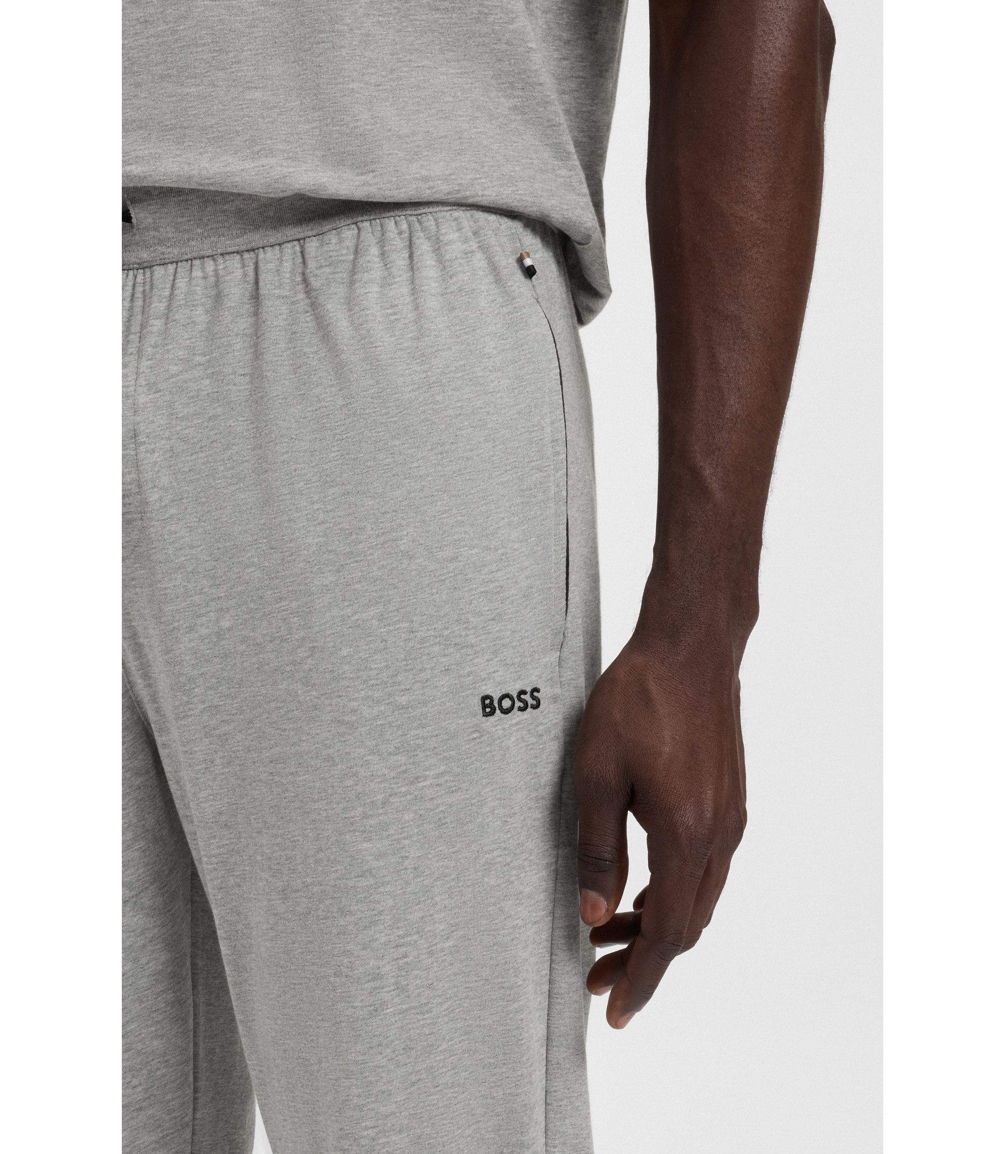 hbeu50515365_033_340?wid=1980&