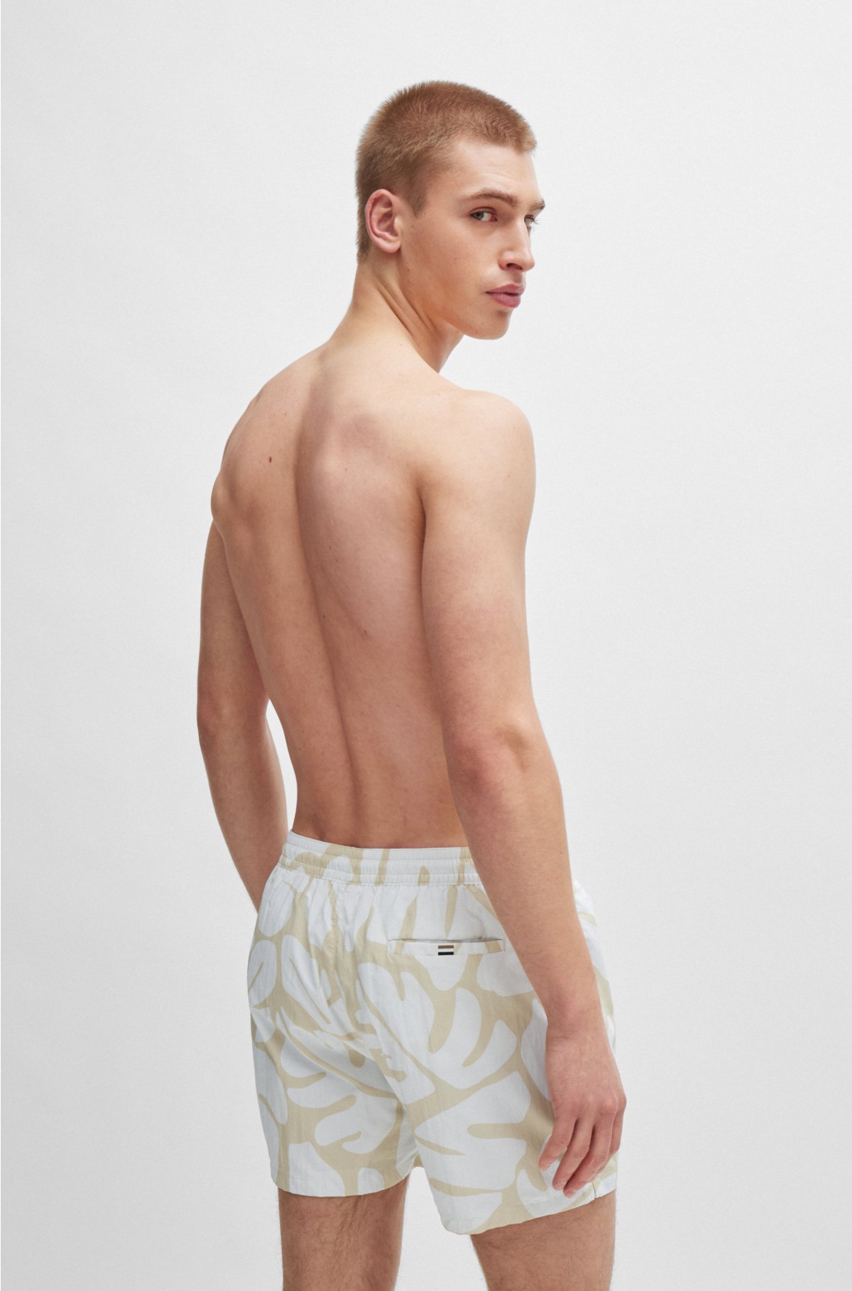 Quick-dry swim shorts with seasonal pattern, Light Beige