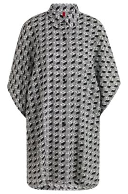 Strandjurk met korte mouwen en all-over logoprint, Zwart met dessin