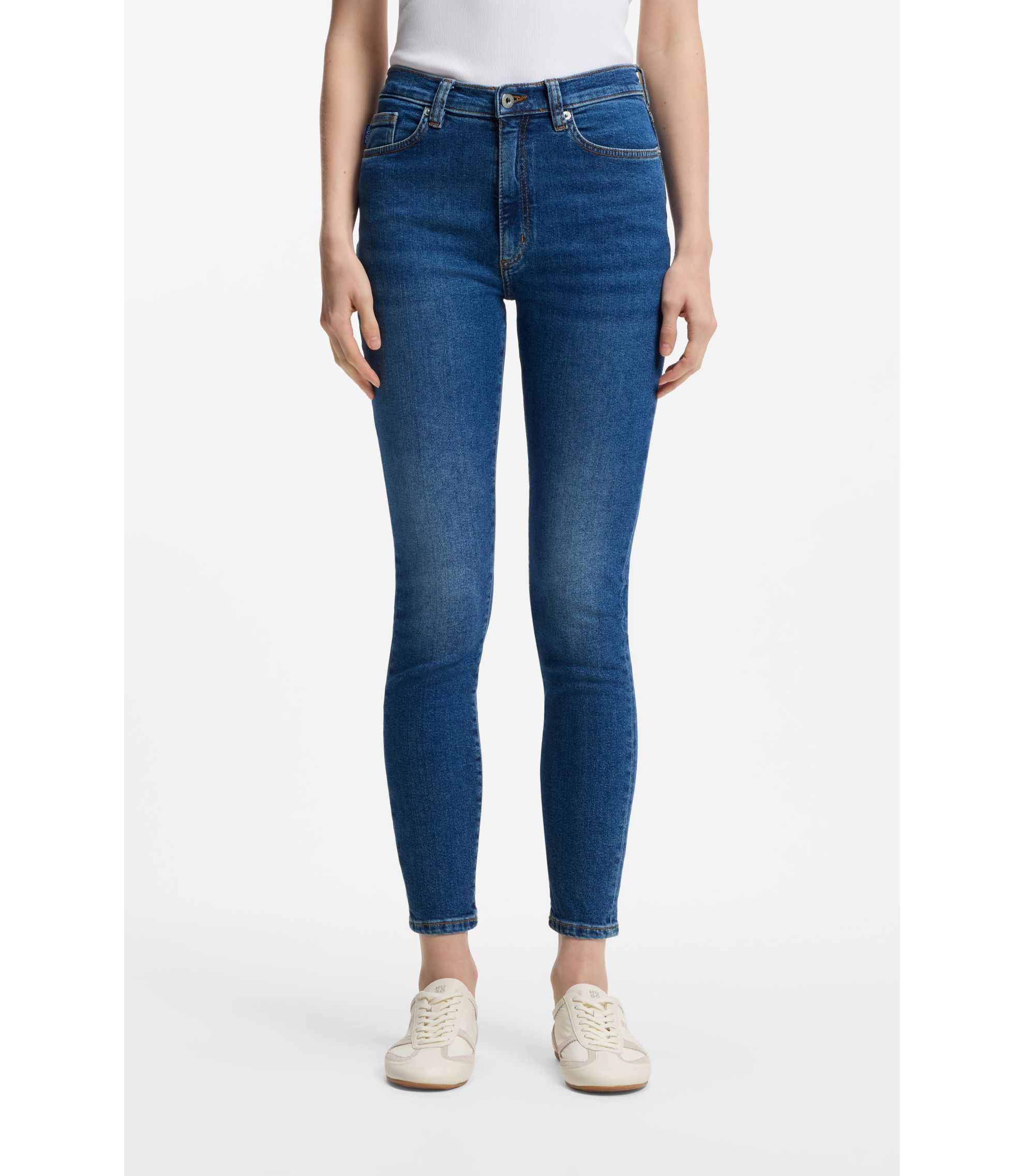 Skinny-Fit Jeans aus mittelblauem Stretch-Denim