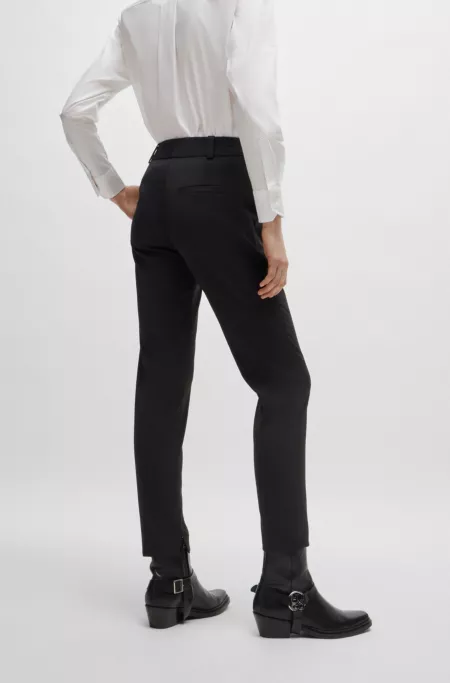 Slim-fit trousers with a cropped length