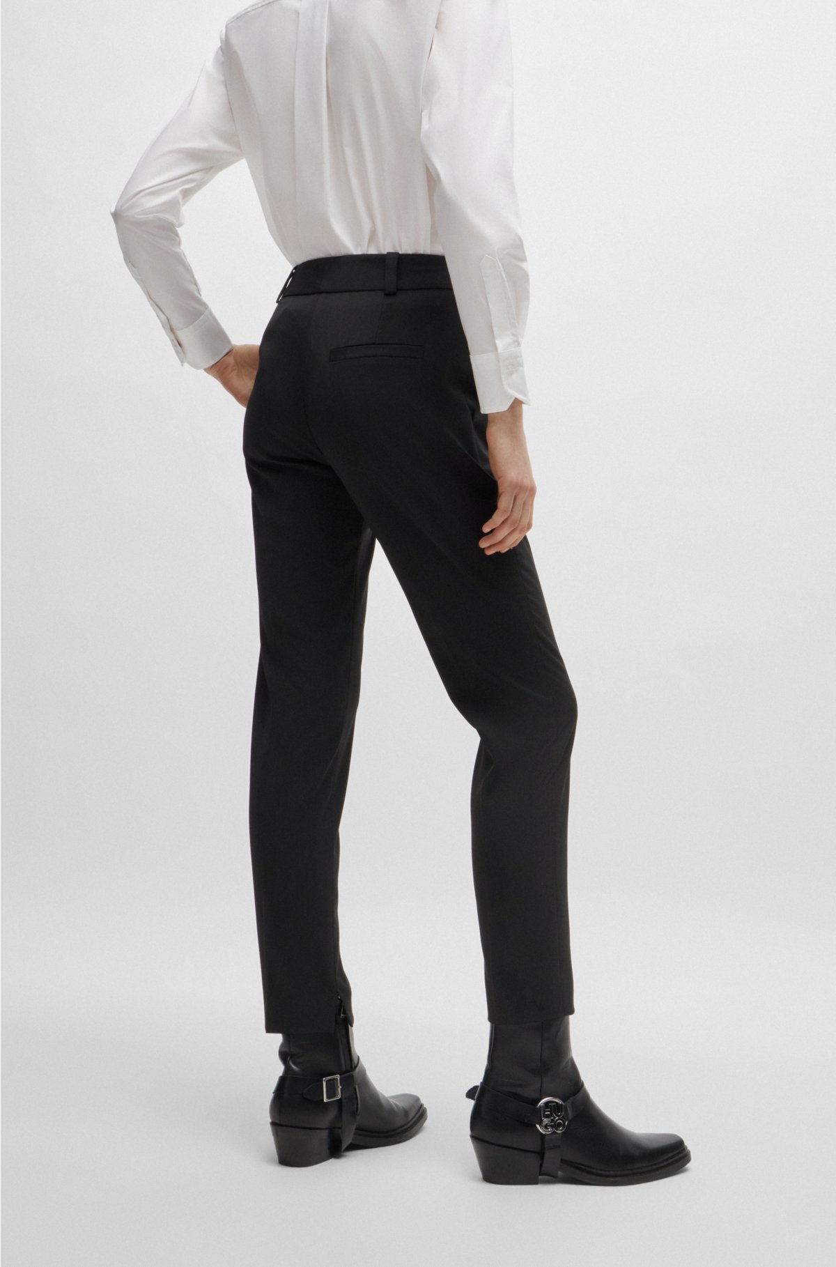 Slim-fit trousers with a cropped length, Black