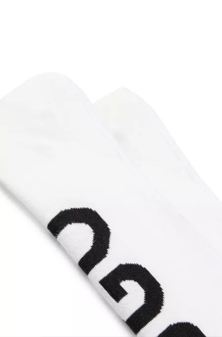 Two-pack of invisible socks with silicone heel