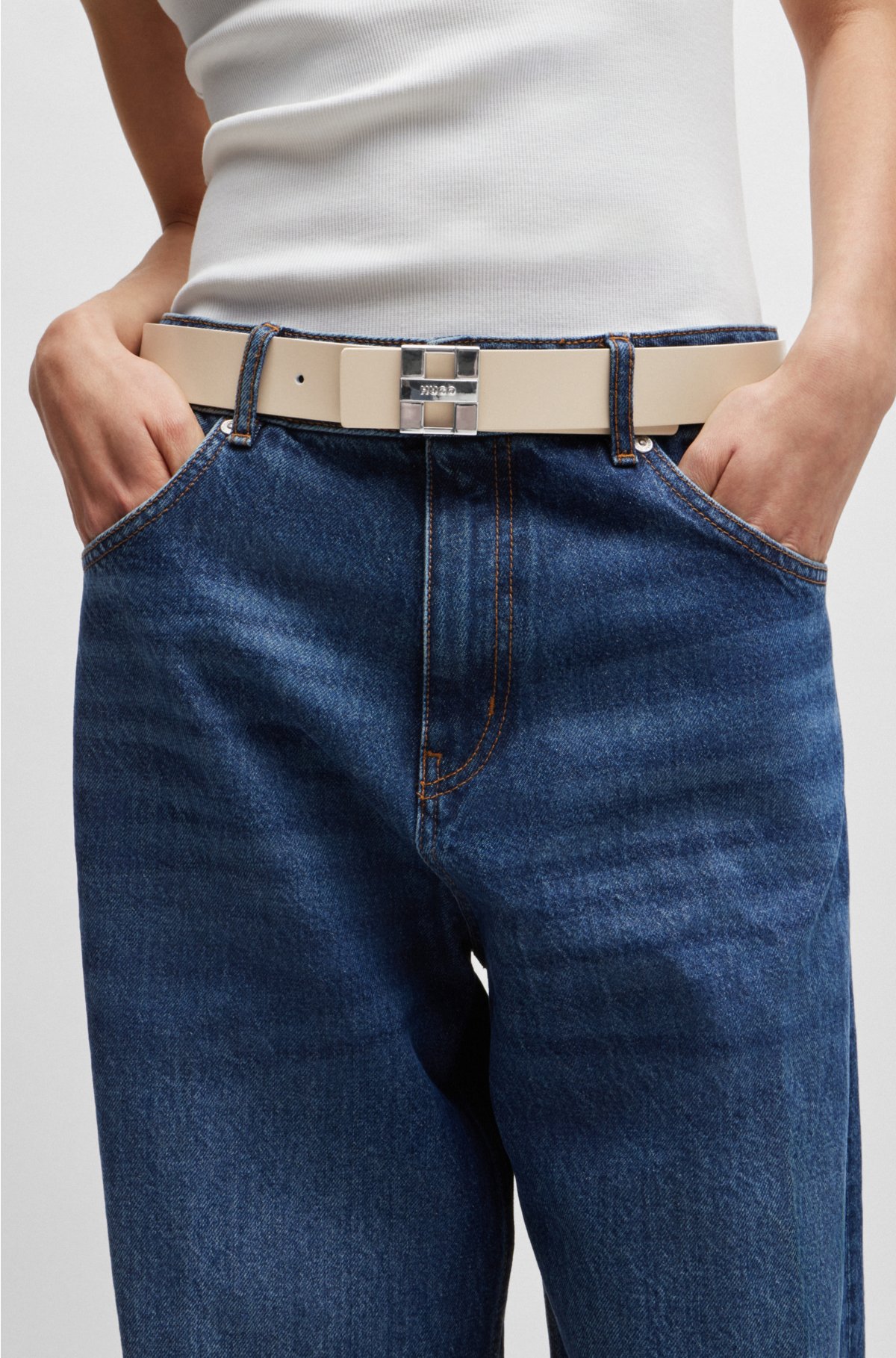 Reversible Italian leather belt with monogram buckle, Light Beige