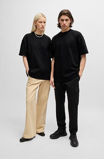 Oversized-fit all-gender T-shirt in cotton with logo label, Black