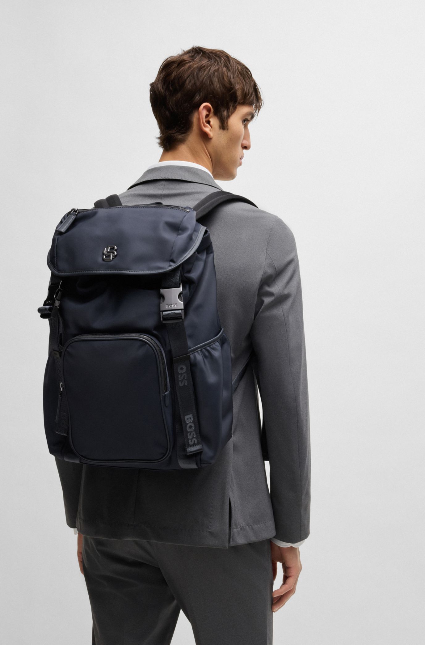 010402○ HUGO BOSS レザー リュック ネイビー デイパックの通販