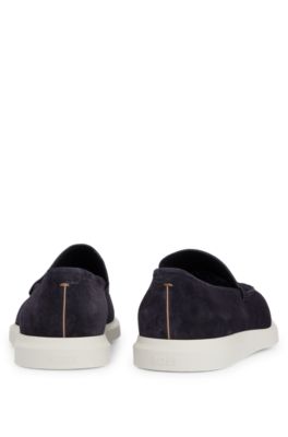 BOSS - Loafers aus Veloursleder mit leichter Sohle 
