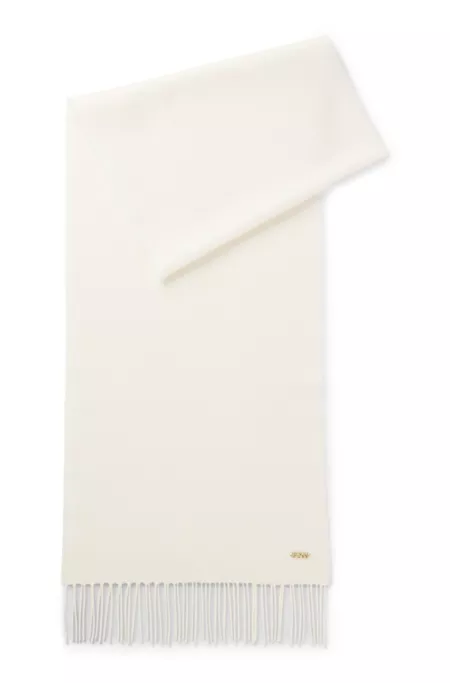 Wool woven scarf with logo rivet