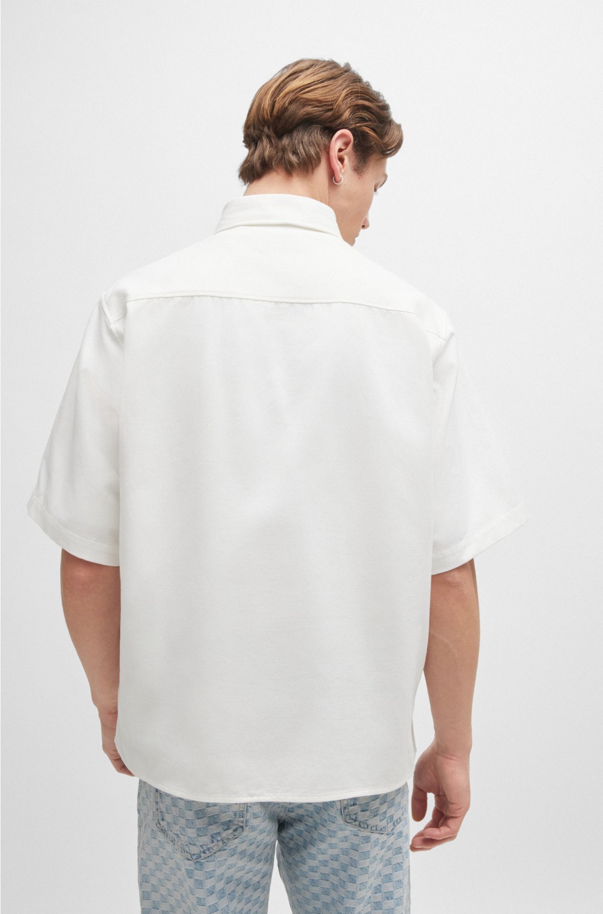 Loose-fit shirt in cotton twill with logo patch, White