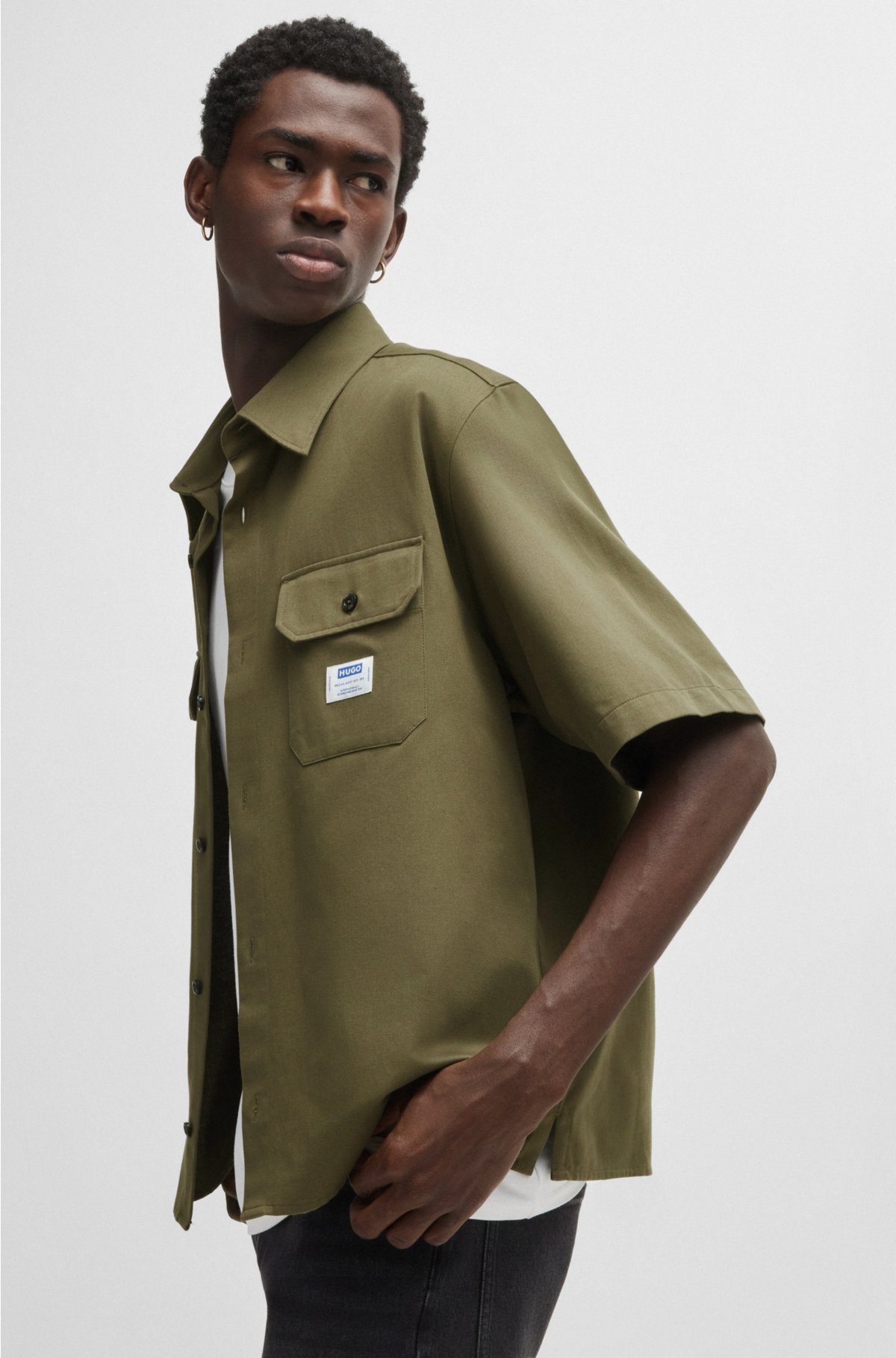 Loose-fit shirt in cotton twill with logo patch, Dark Green