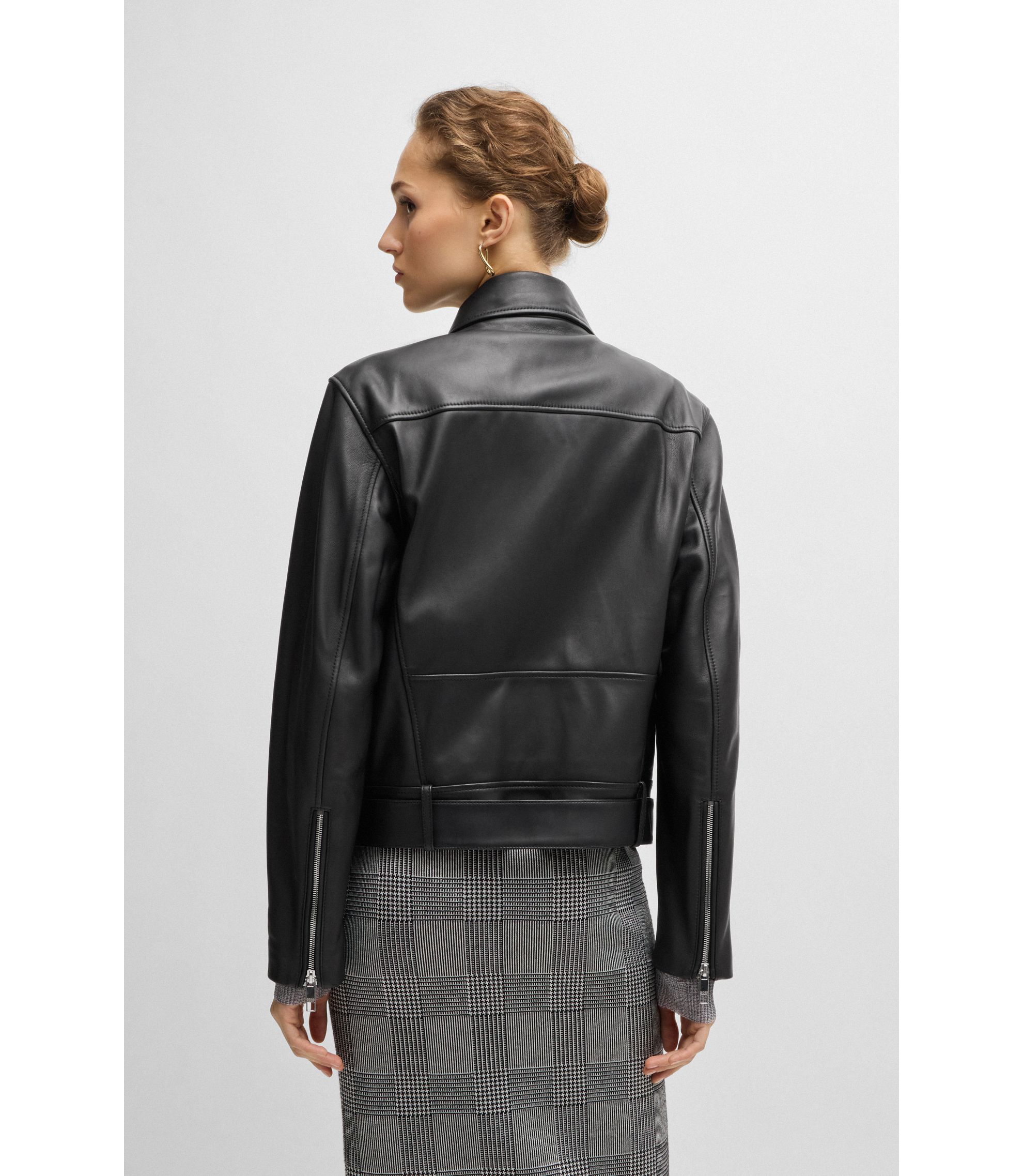 hbeu50518257_001_360?wid=1980&