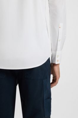 Regular fit-skjorta i bomullspoplin med broderad logotyp, Vit