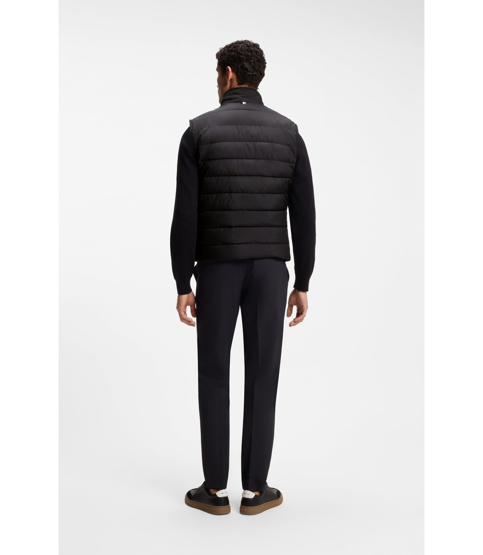 hbeu50518375_001_360?wid=1980&