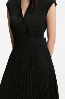 Pliss&eacute;-crepe dress with notch neckline, Black