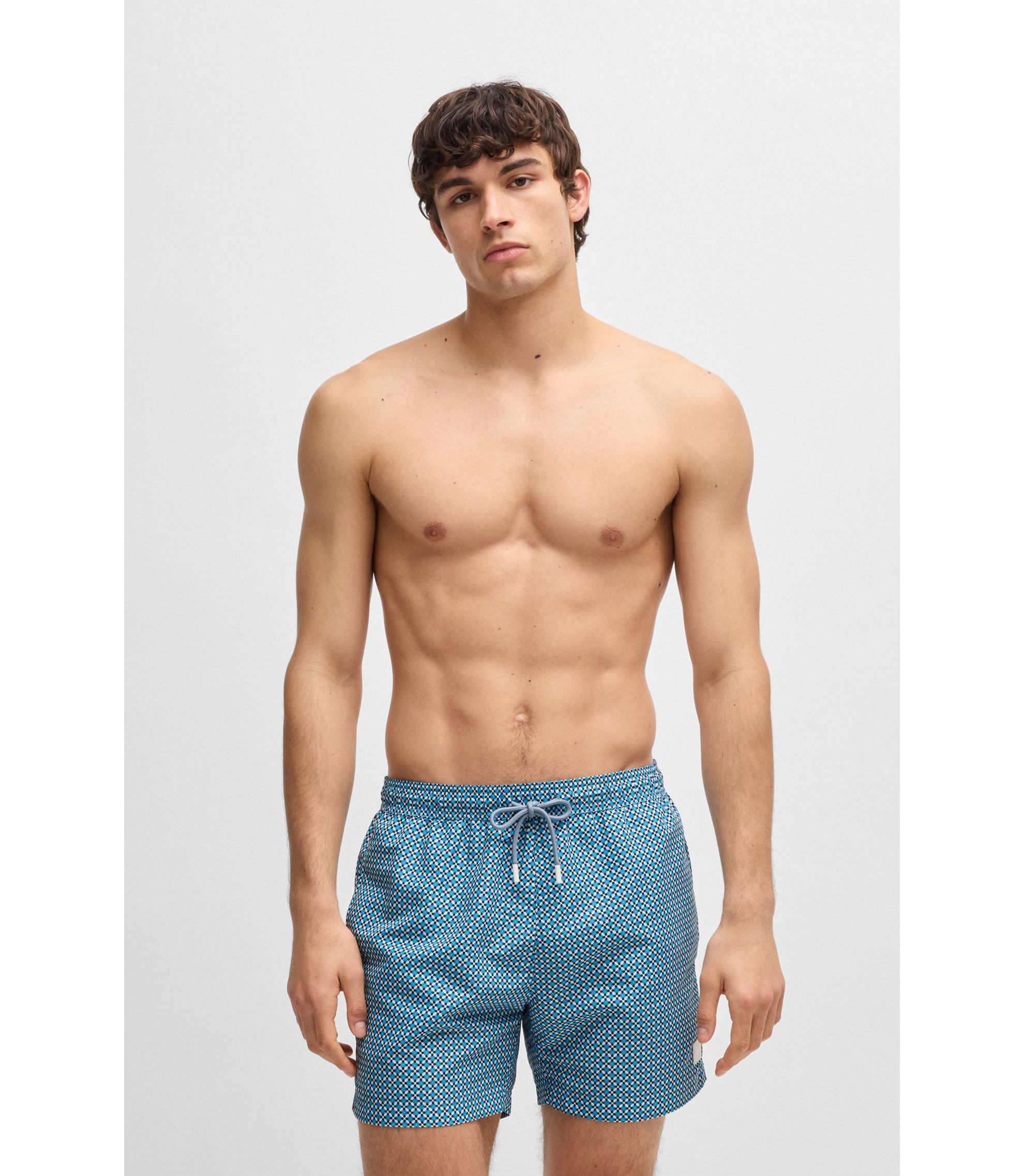 hbeu50518968_483_350?wid=1980&