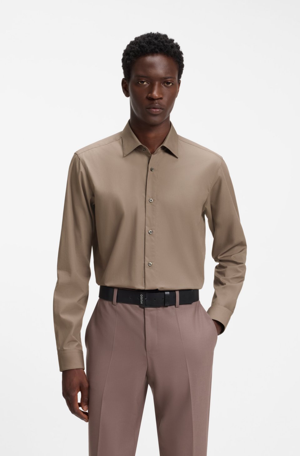 Modern-fit shirt in easy-iron cotton poplin