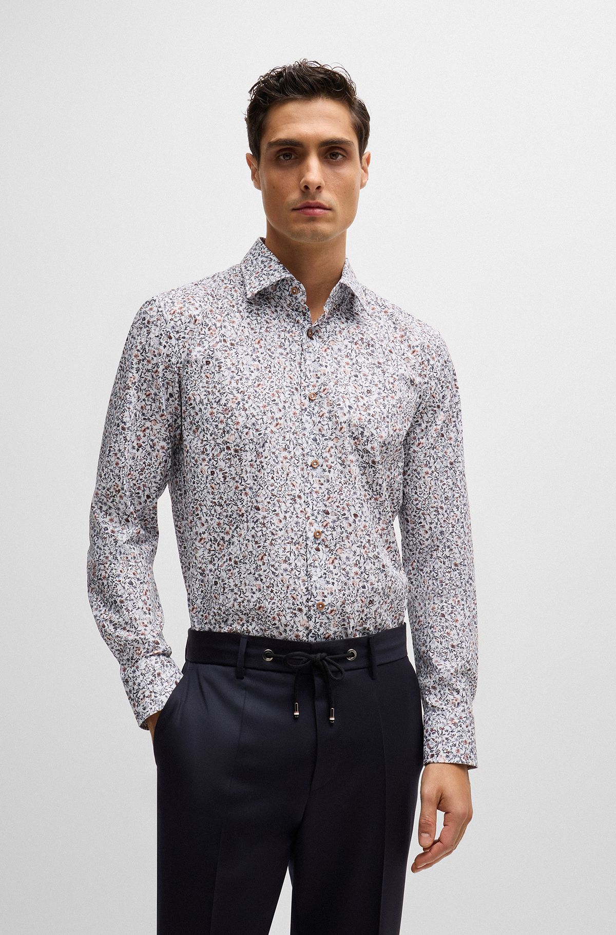 Slim-fit shirt in floral-print stretch cotton, Beige Patterned