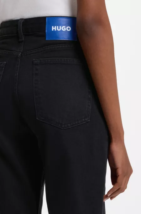 Mom jeans in black stretch denim