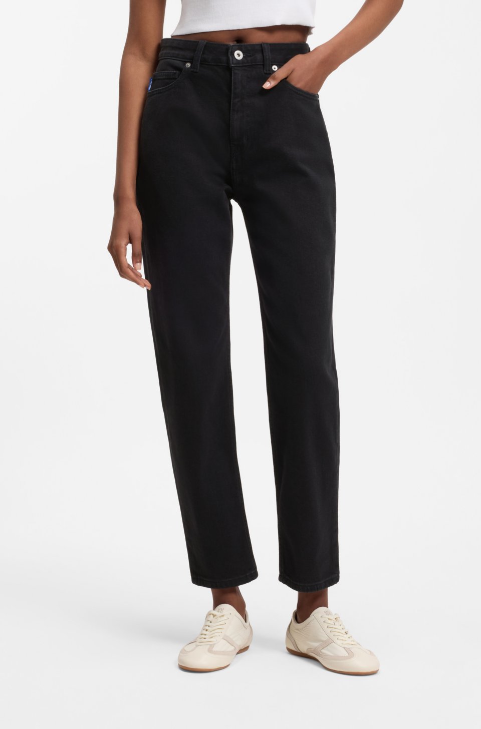Mom jeans in black stretch denim