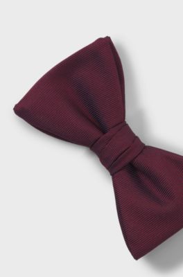 Pre-tied bow tie in a silk blend, Dark pink