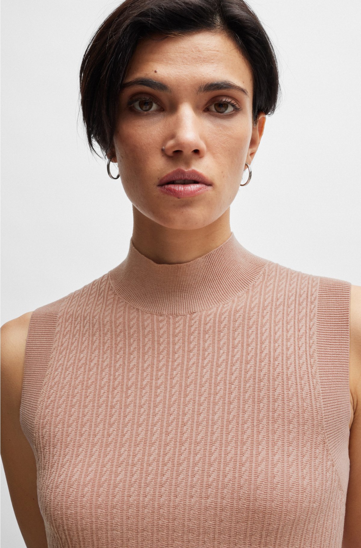 Cable-knit sleeveless top in silk and cotton, light pink