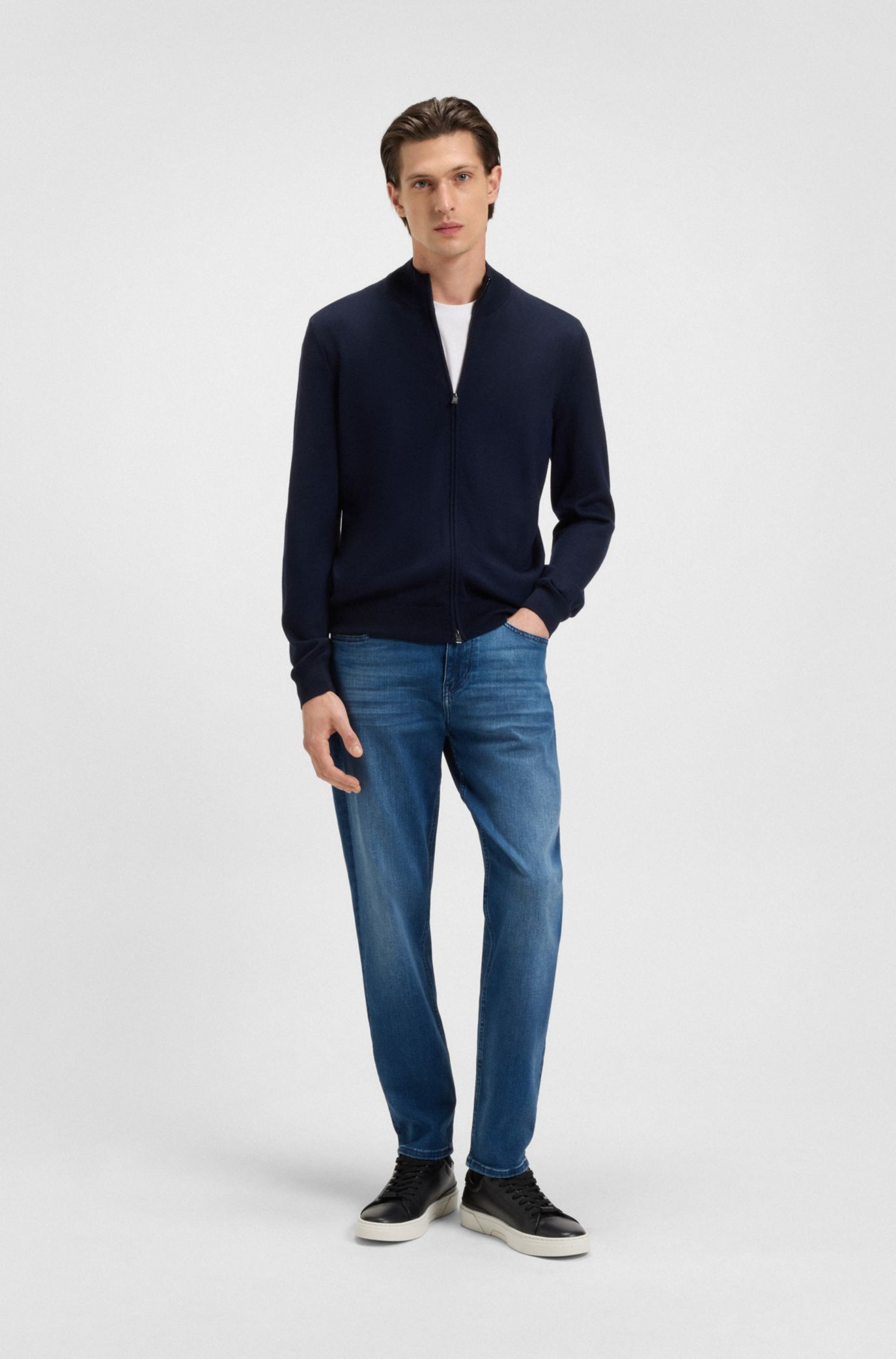 ヒューゴボス MAINE レギュラーフィットジーンズ サイズUS30 BOSS - Maine Regular-fit jeans in dark-blue comfort-stretch