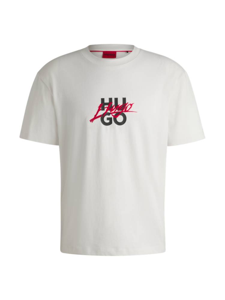 Artikel klicken und genauer betrachten! - Komfortables HUGO T-Shirt aus Baumwoll-Jersey. Das locker geschnittene Top ist mit einem Doppel-Logo bedruckt. | im Online Shop kaufen