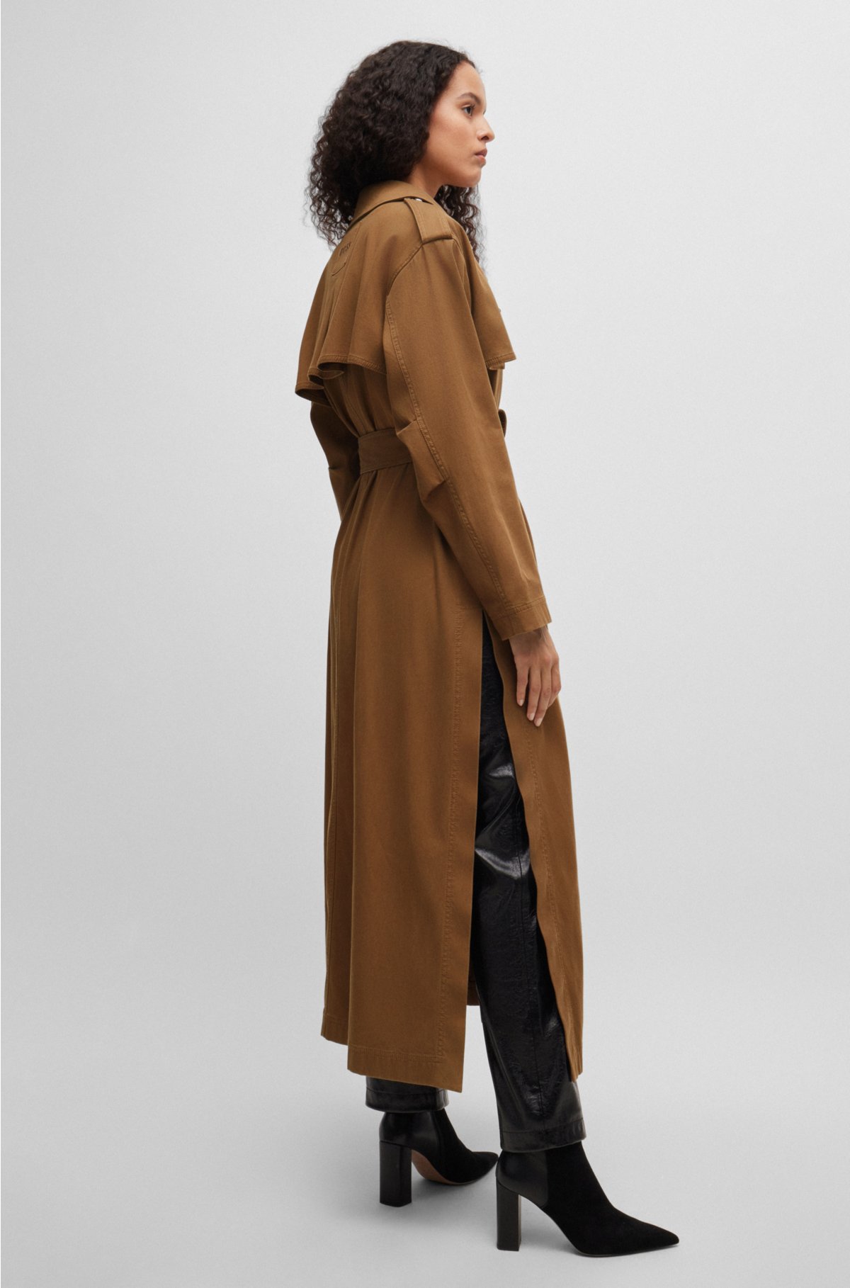 Belted trench coat with hardware trims, Brown